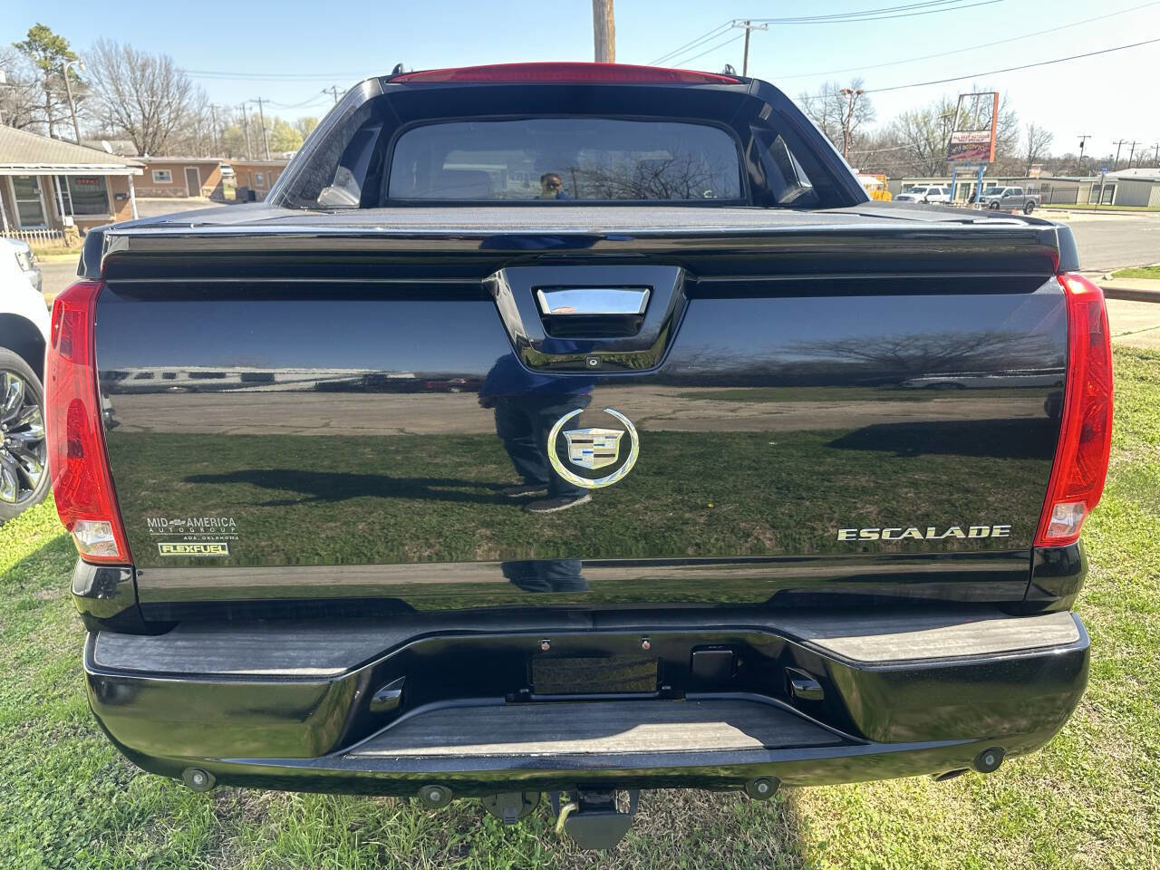 Used 2012 Cadillac Escalade EXT Premium image 8