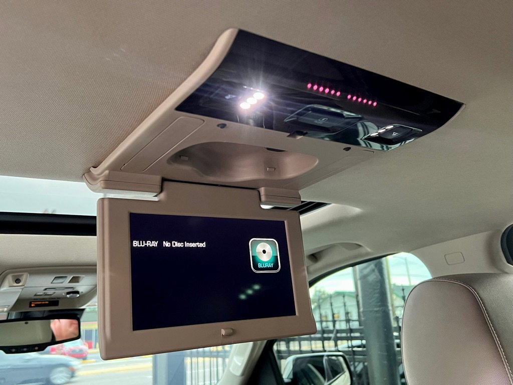 Used 2015 Chevrolet Tahoe LTZ image 18