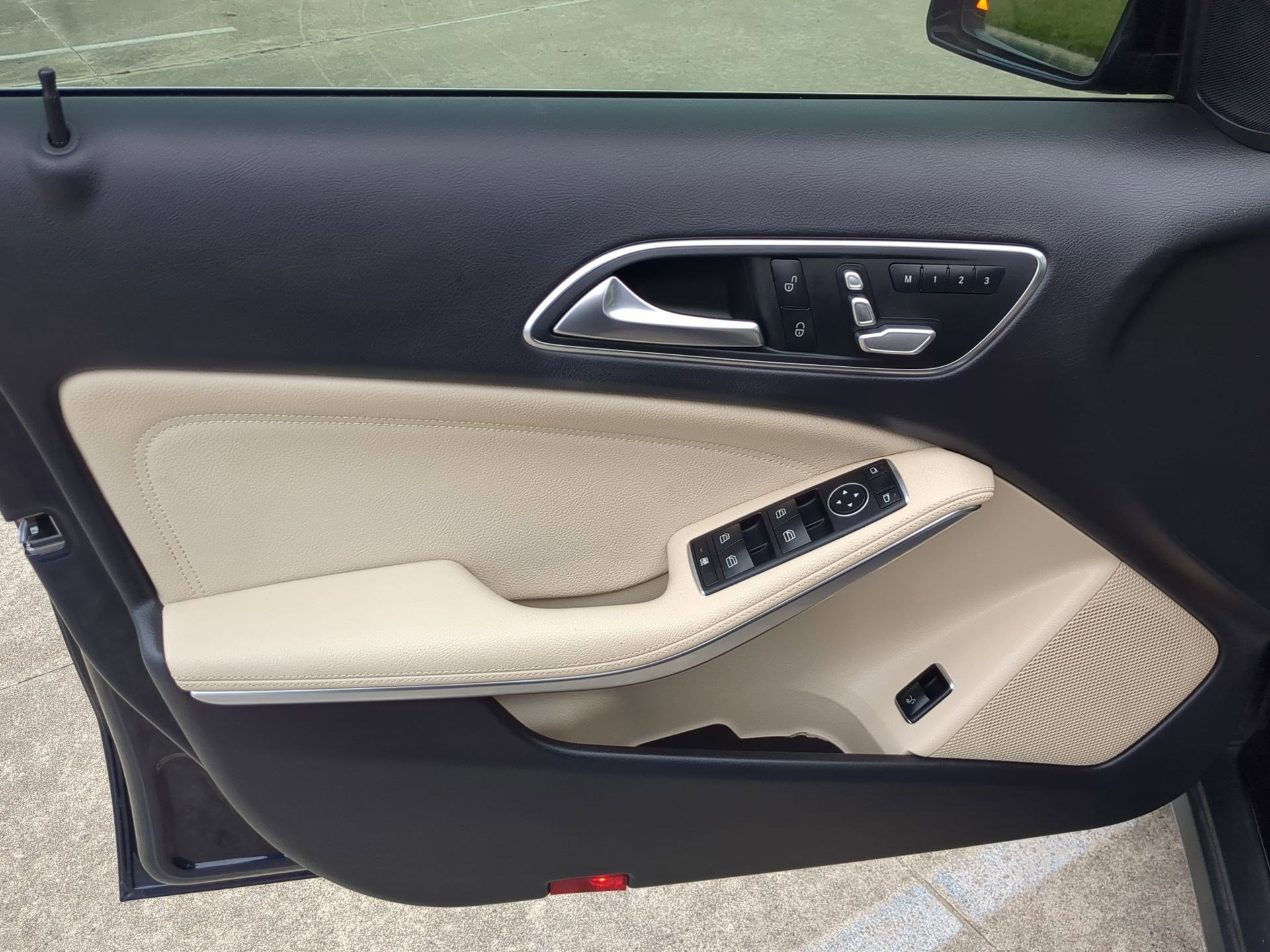 Used 2019 Mercedes-Benz GLA 250 image 13