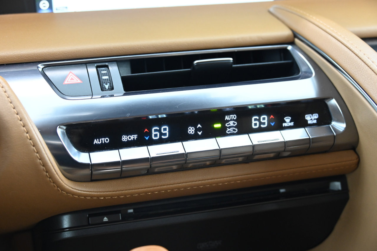 Used 2018 Lexus LC 500 Coupe w/ Touring Package image 33