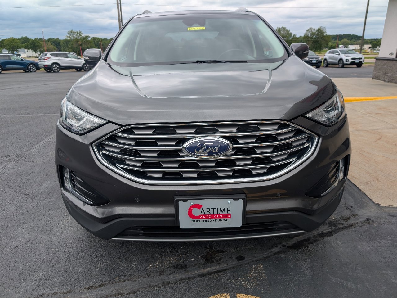 Used 2020 Ford Edge Titanium image 3