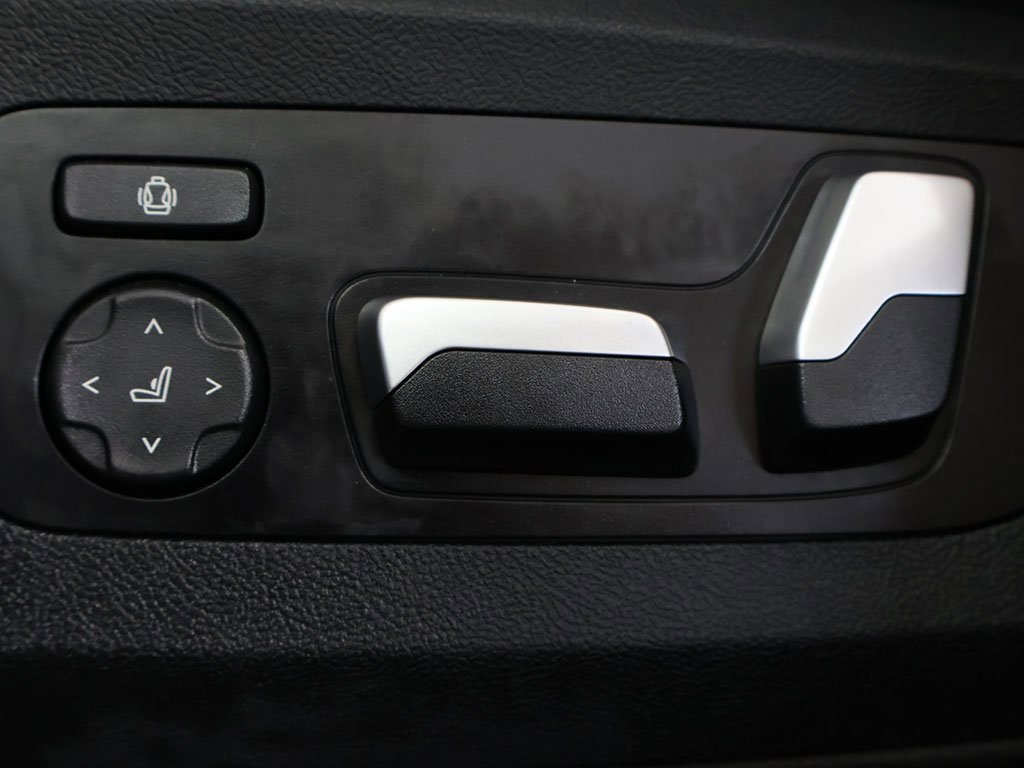 Used 2024 BMW X5 xDrive40i image 32