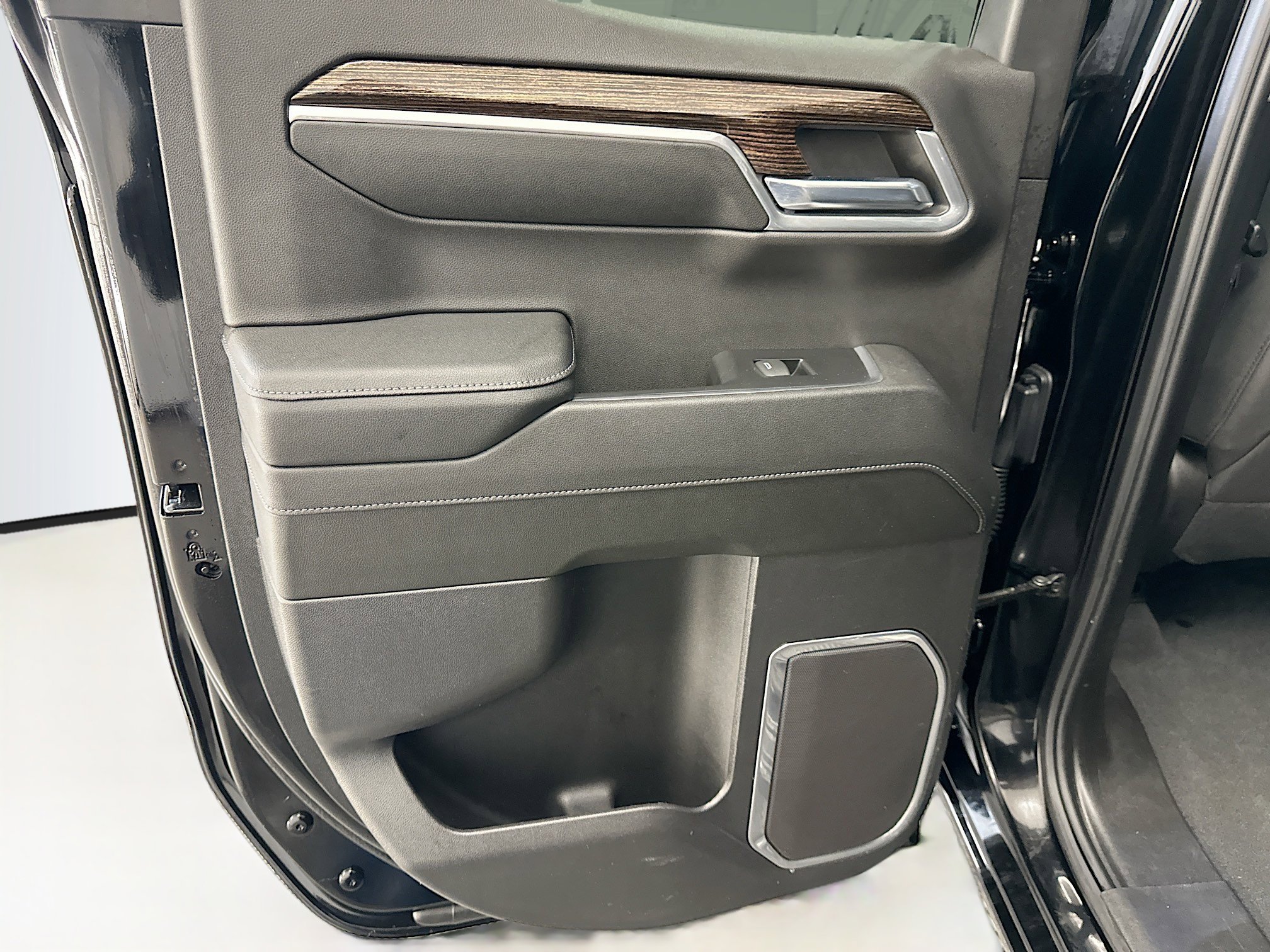 Used 2024 GMC Sierra 1500 Elevation image 27