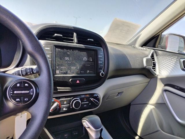 Used 2024 Kia Soul LX w/ Option Group 015 FWD image 14