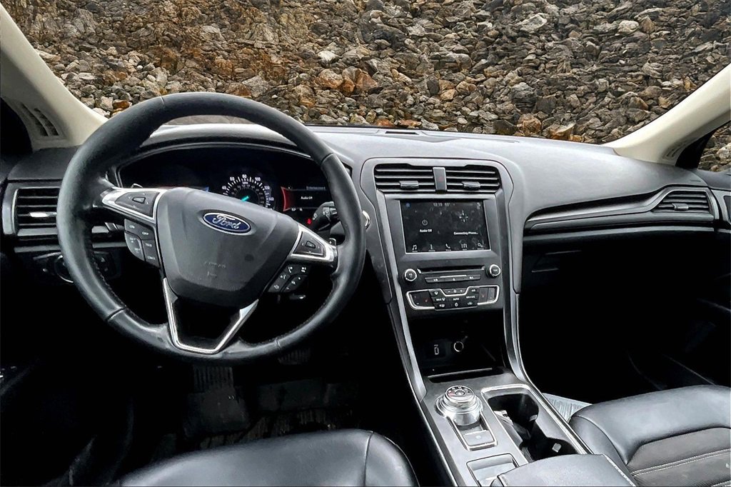 Used 2018 Ford Fusion SE w/ Equipment Group 201A image 14