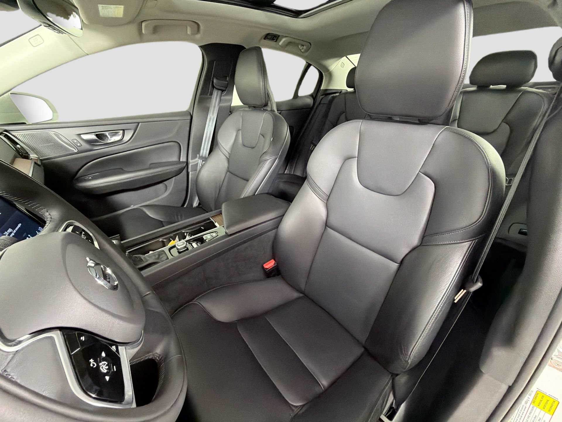 Used 2020 Volvo S60 T5 Momentum FWD image 21