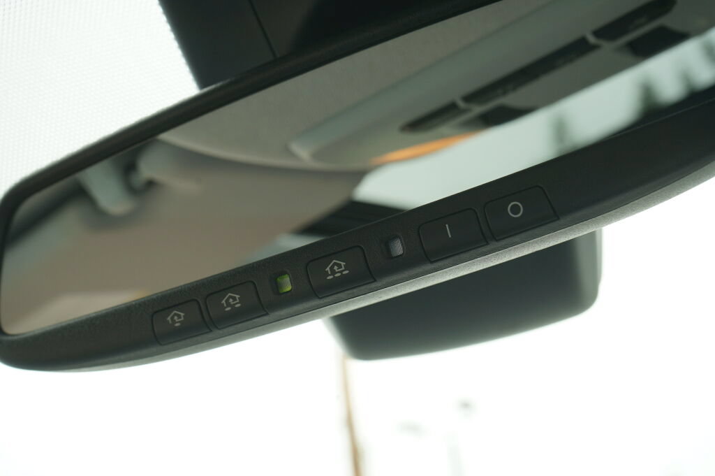 Used 2016 Toyota Prius Four w/ Advanced Technology Package FWD image 29