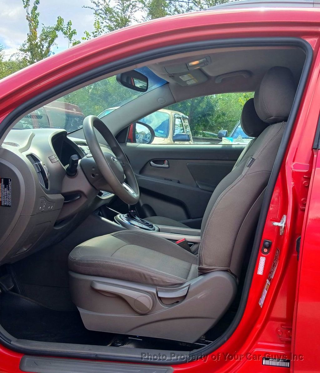 Used 2013 Kia Sportage LX w/ Convenience Pkg image 14