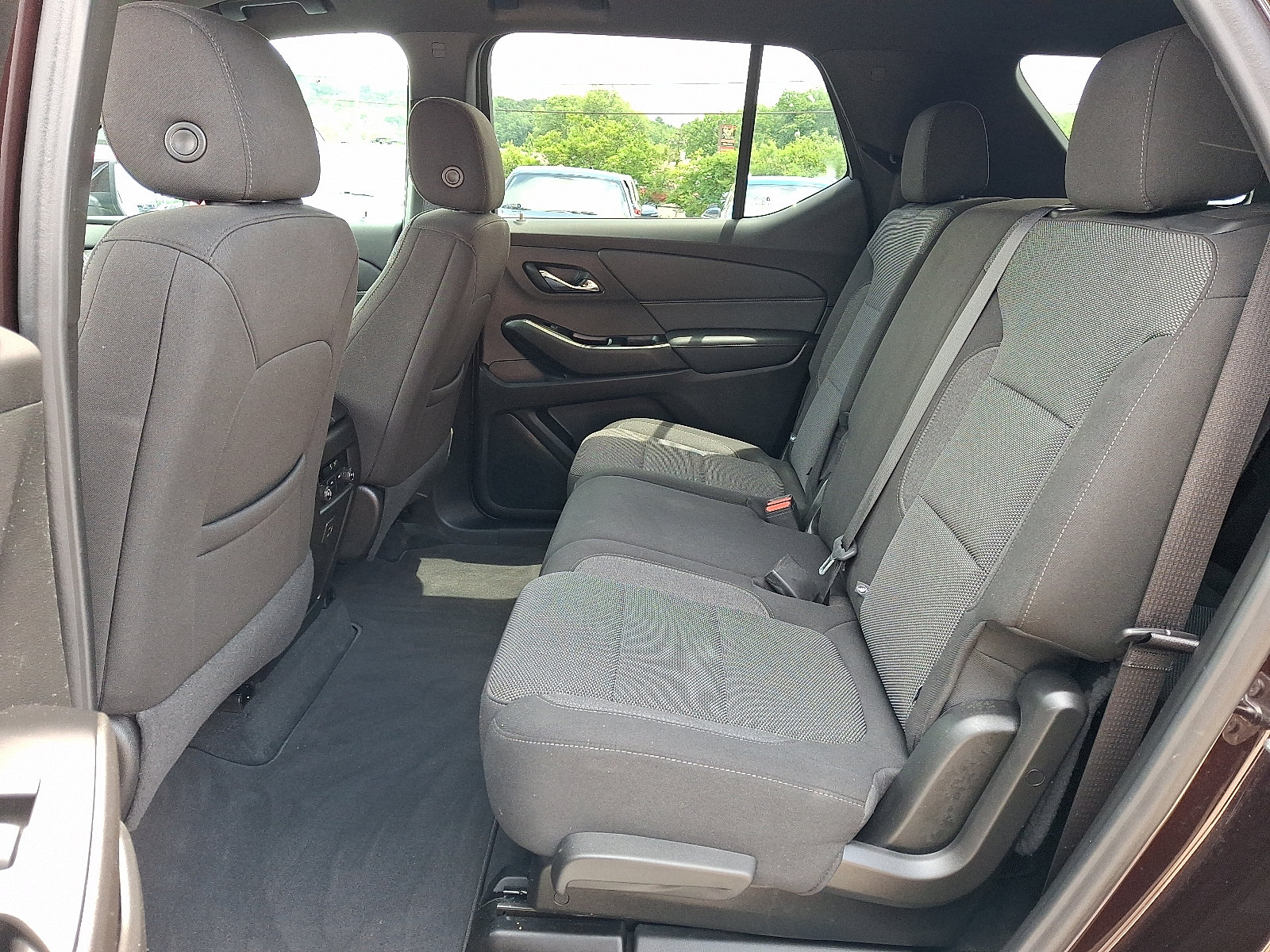 Certified 2023 Chevrolet Traverse LT w/ LPO, Cargo Package AWD/4WD image 11