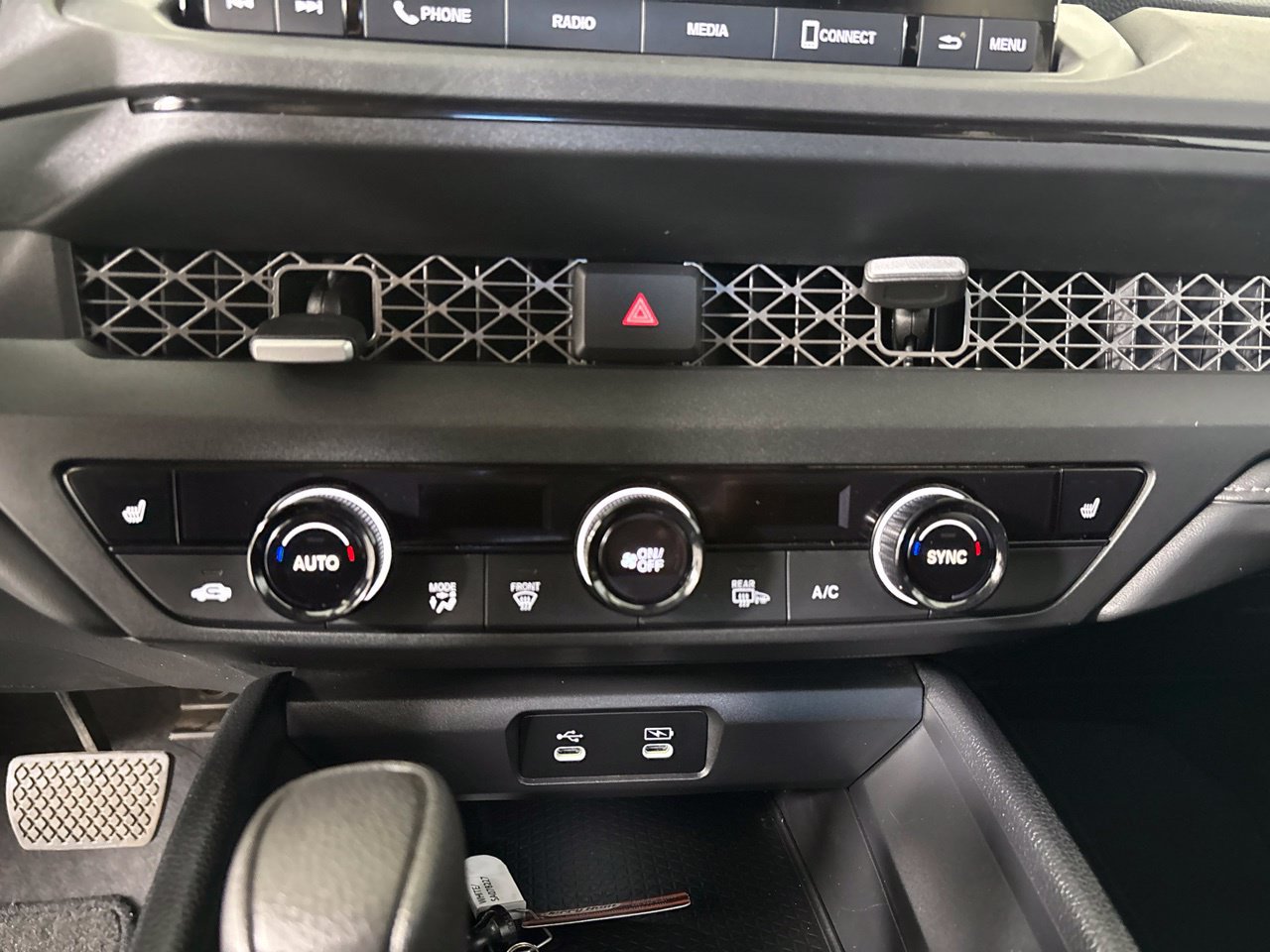 Used 2025 Honda Accord SE image 19