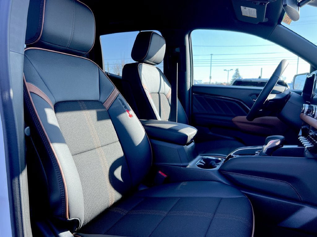 New 2026 GMC Canyon AT4 AWD/4WD image 21