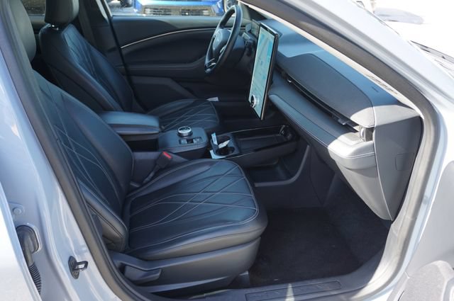 Used 2024 Ford Mustang Mach-E Select RWD image 3