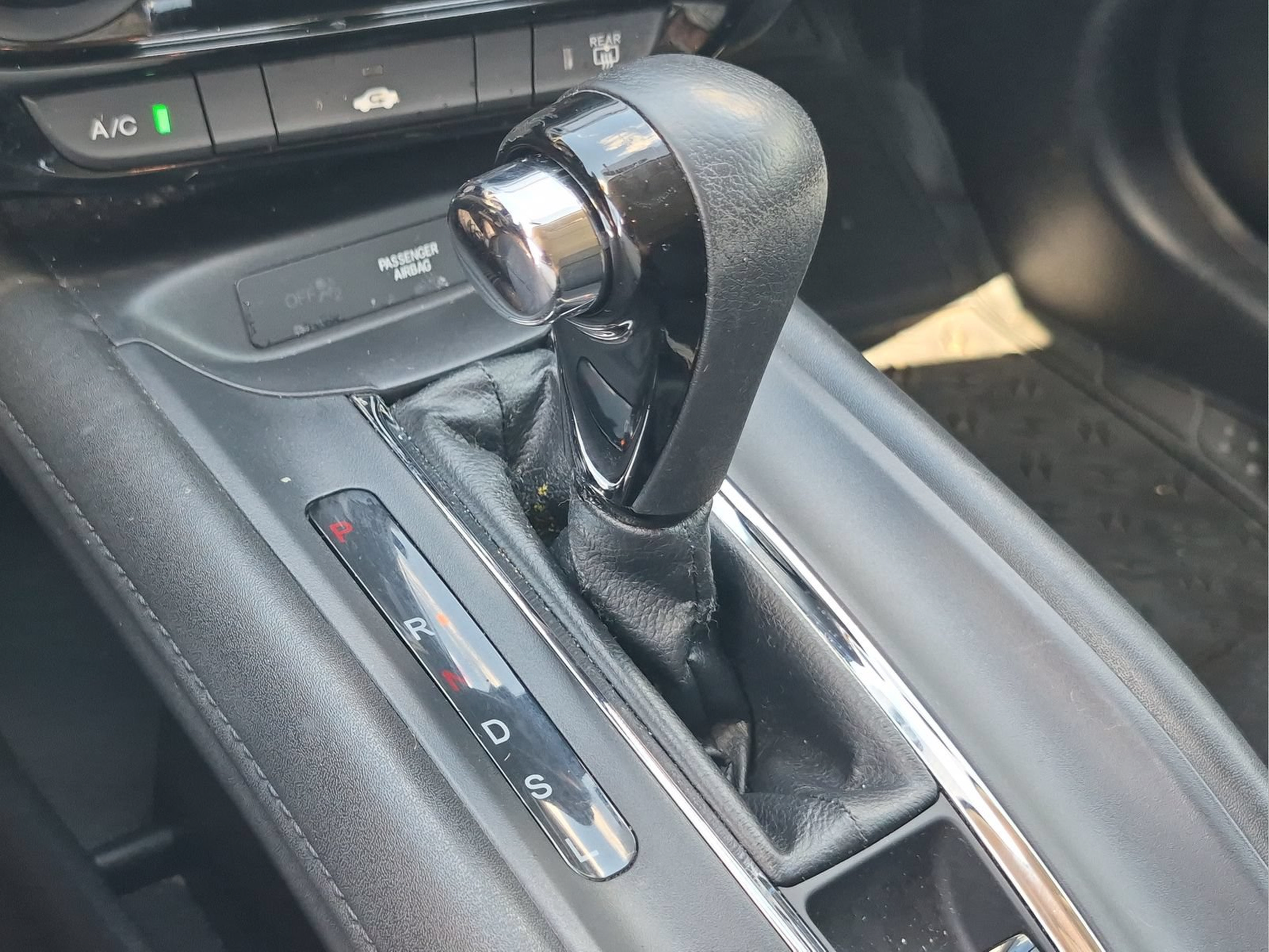 Certified 2020 Honda HR-V LX image 15