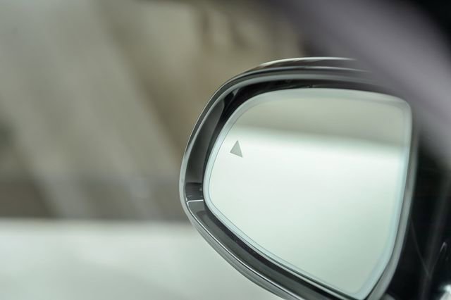 Used 2022 BMW X6 xDrive40i w/ M Sport Package AWD/4WD image 46