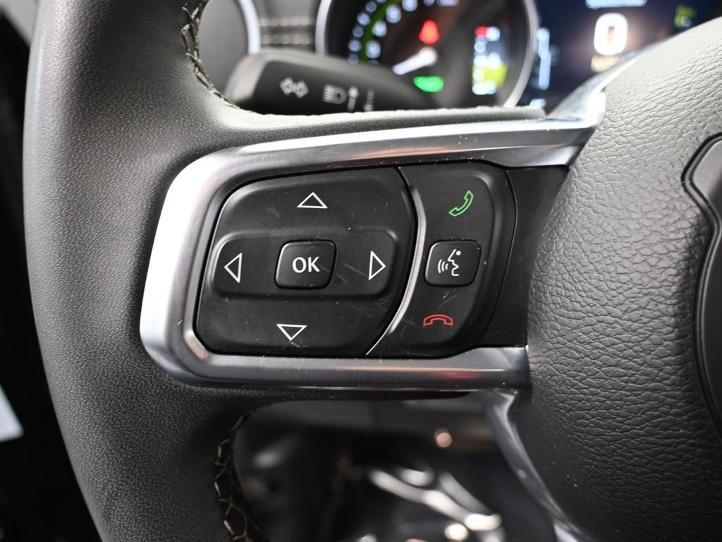 Used 2023 Jeep Wrangler Unlimited Sahara image 27