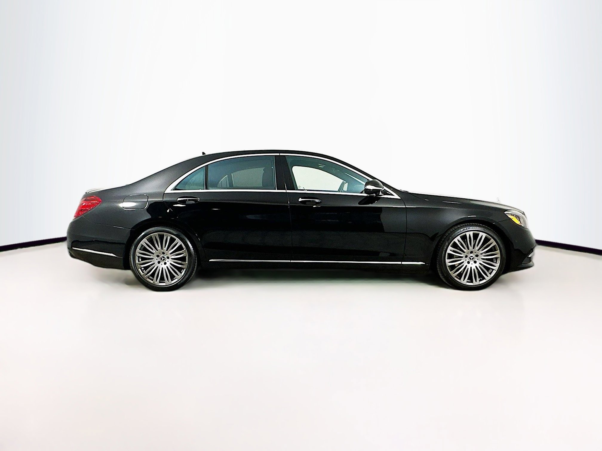Used 2020 Mercedes-Benz S 560 Sedan image 10