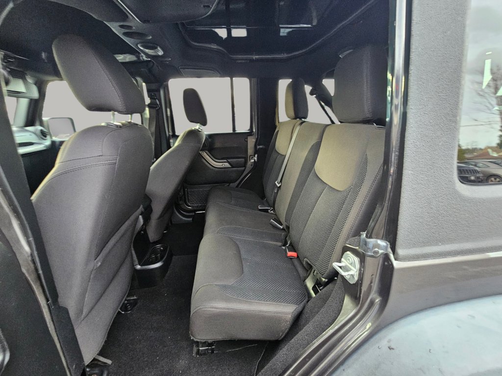 Used 2017 Jeep Wrangler Unlimited Sport image 27
