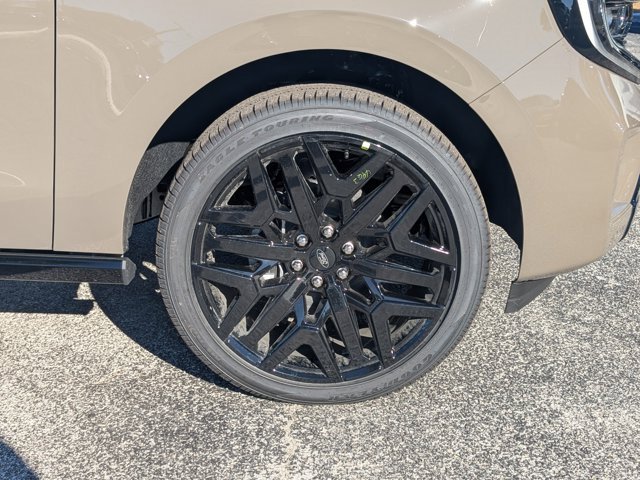 New 2026 Ford Expedition Platinum w/ Stealth Performance Package image 12
