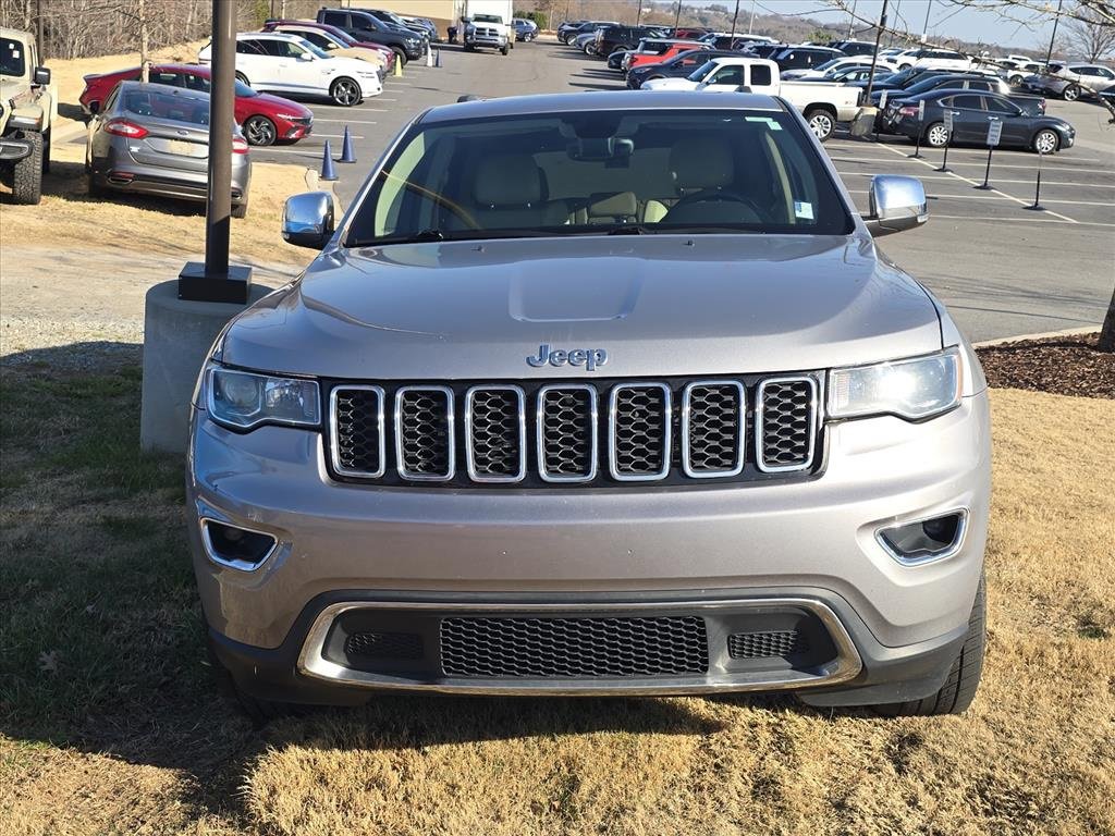 Used 2017 Jeep Grand Cherokee Limited image 2