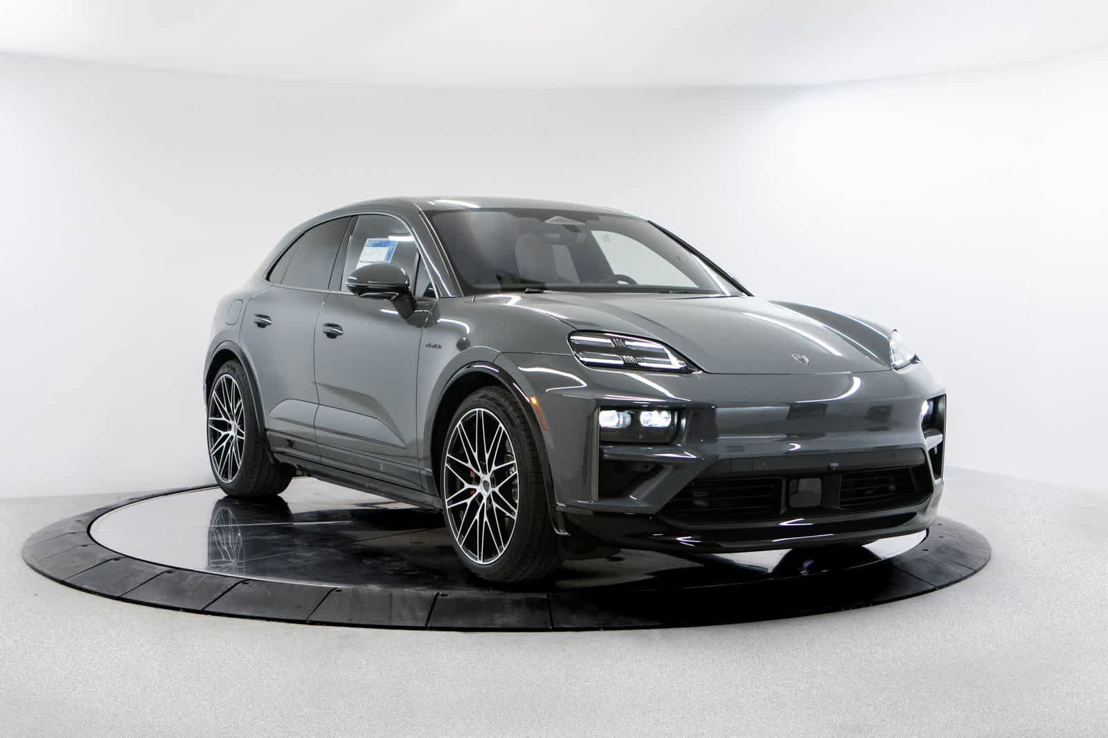 New 2026 Porsche Macan Turbo Electric AWD/4WD image 9