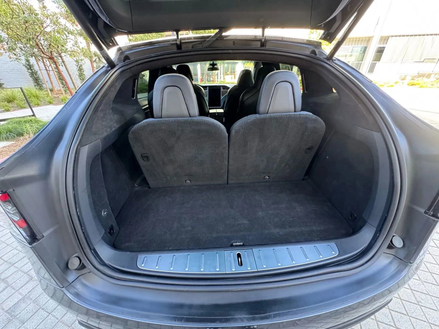 Used 2019 Tesla Model X 100D image 31