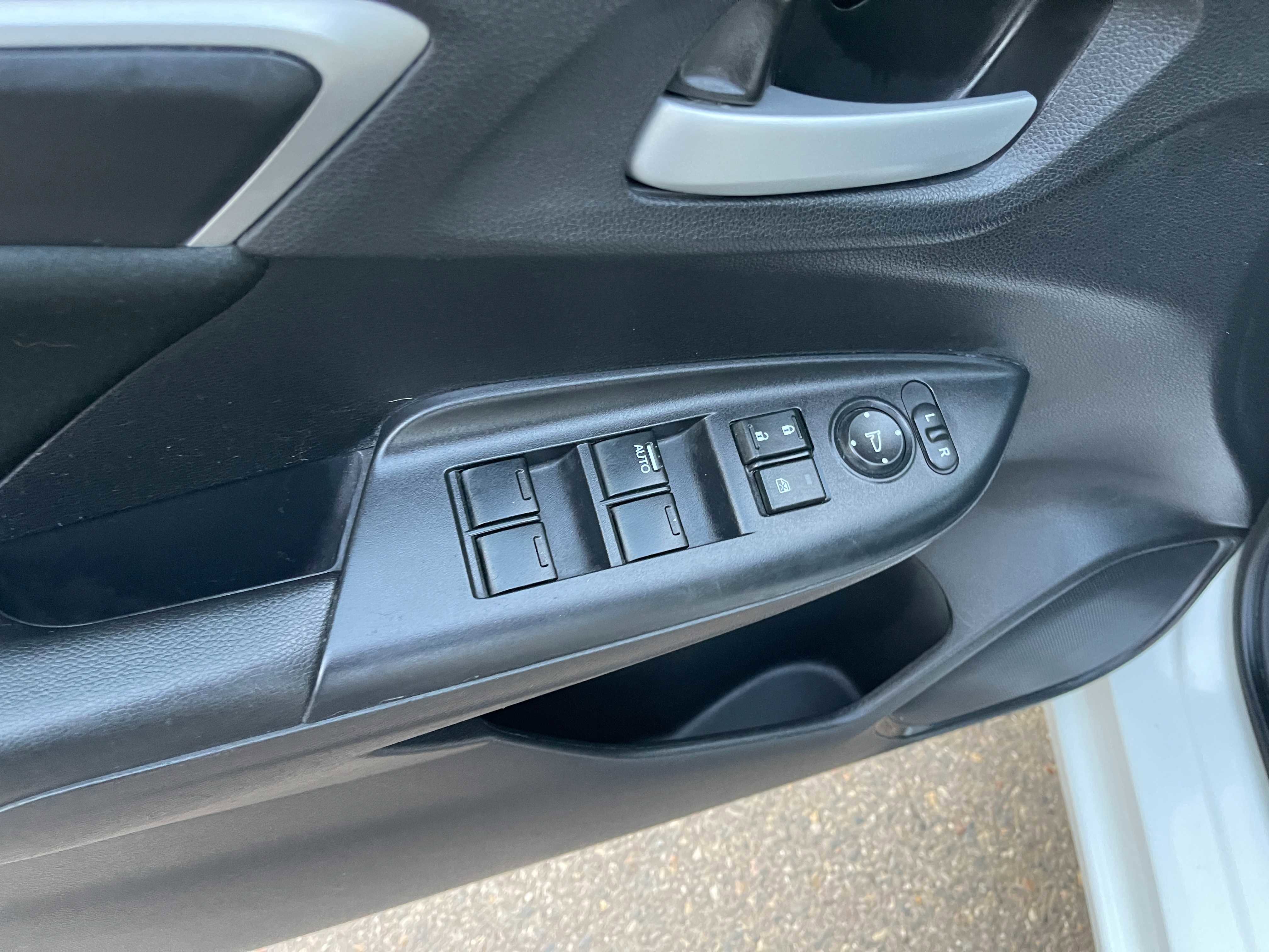 Used 2018 Honda Fit LX image 17