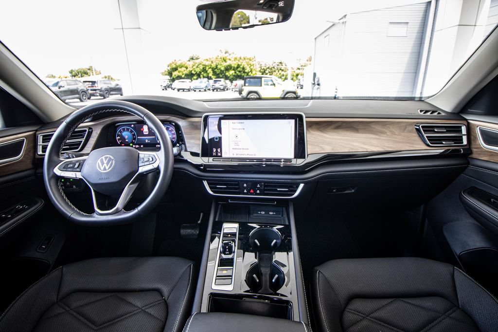 Certified 2026 Volkswagen Atlas SE w/ Panoramic Sunroof Package FWD image 29