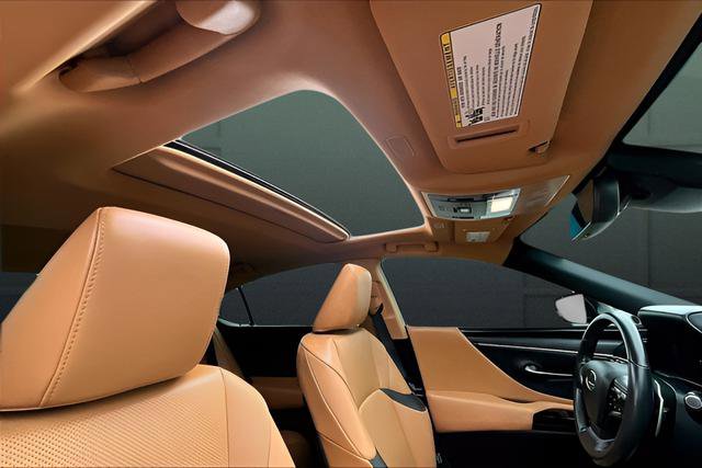 Used 2023 Lexus ES 350 w/ Accessory Package (Z2) image 24
