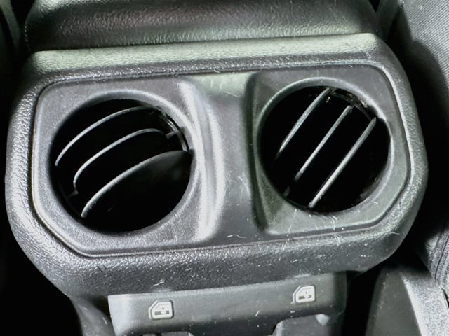 Used 2022 Jeep Wrangler Unlimited Sport AWD/4WD image 29