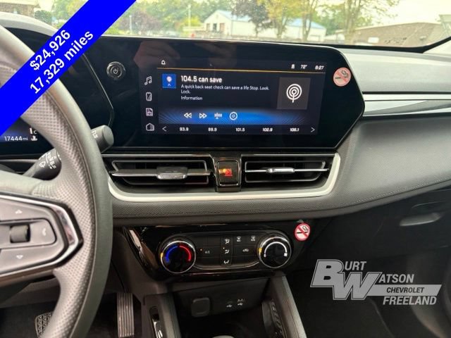 Used 2026 Chevrolet TrailBlazer LT AWD/4WD image 23