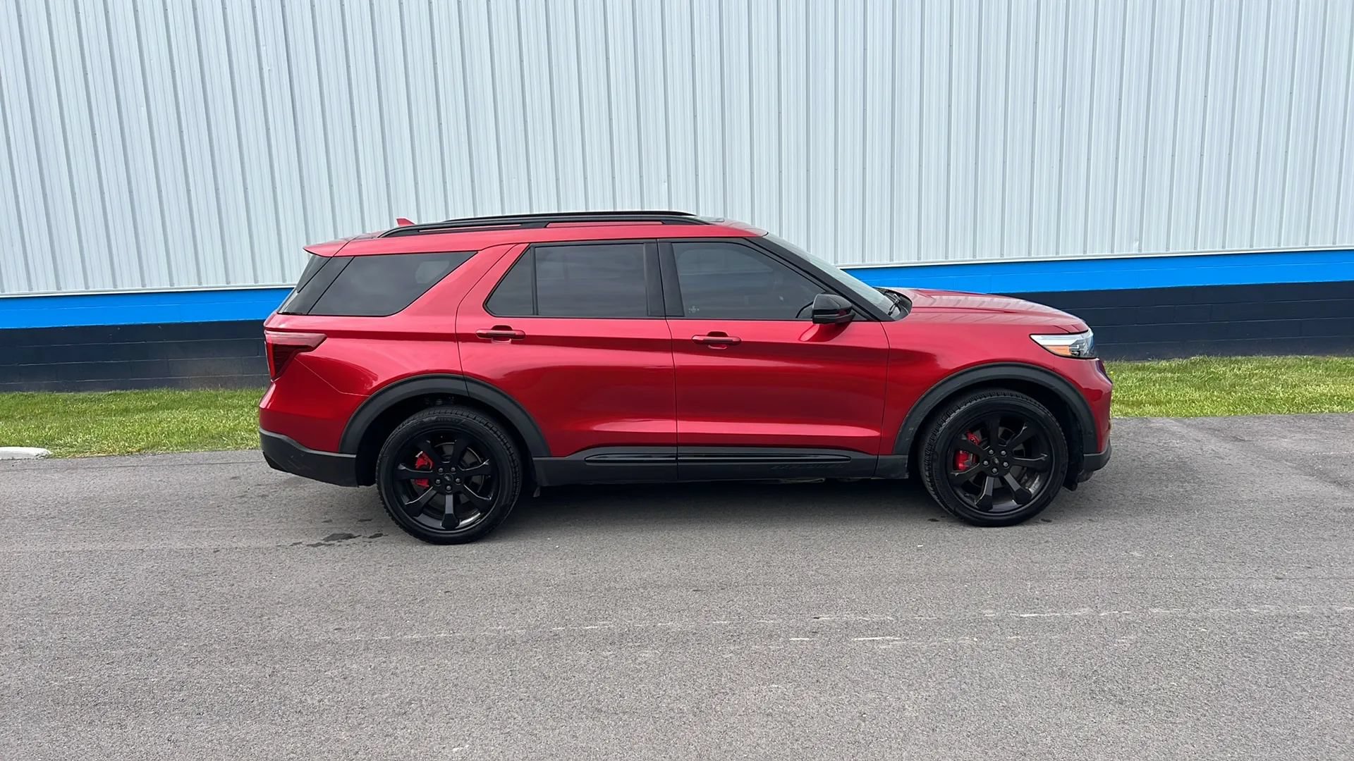 Used 2020 Ford Explorer ST w/ ST Street Pack AWD/4WD image 4