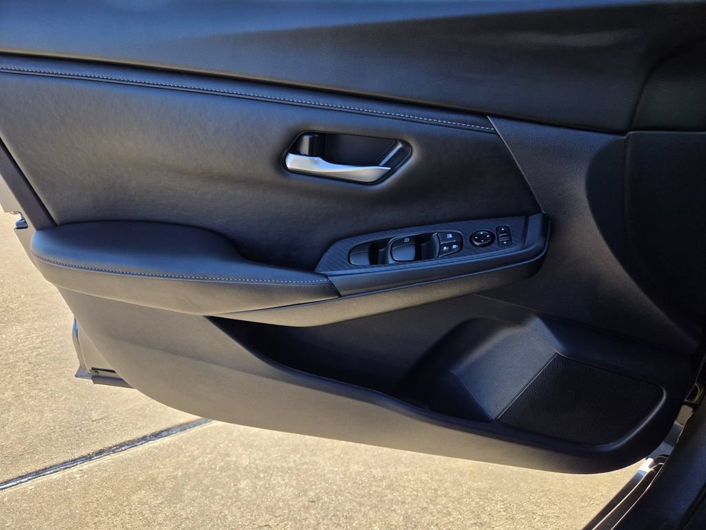 Used 2025 Nissan Sentra SV w/ All-Weather Package FWD image 25