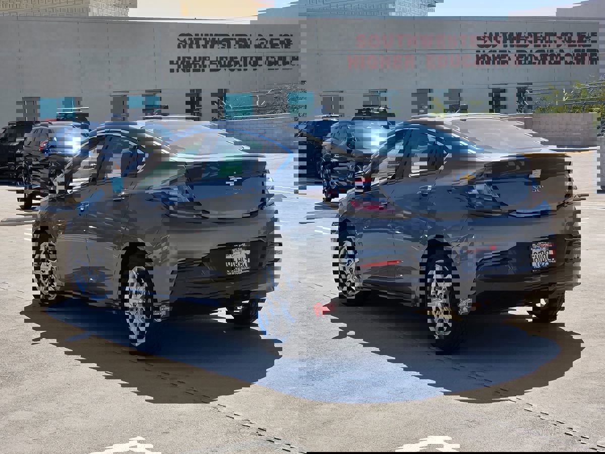 Used 2016 Chevrolet Volt LT image 4