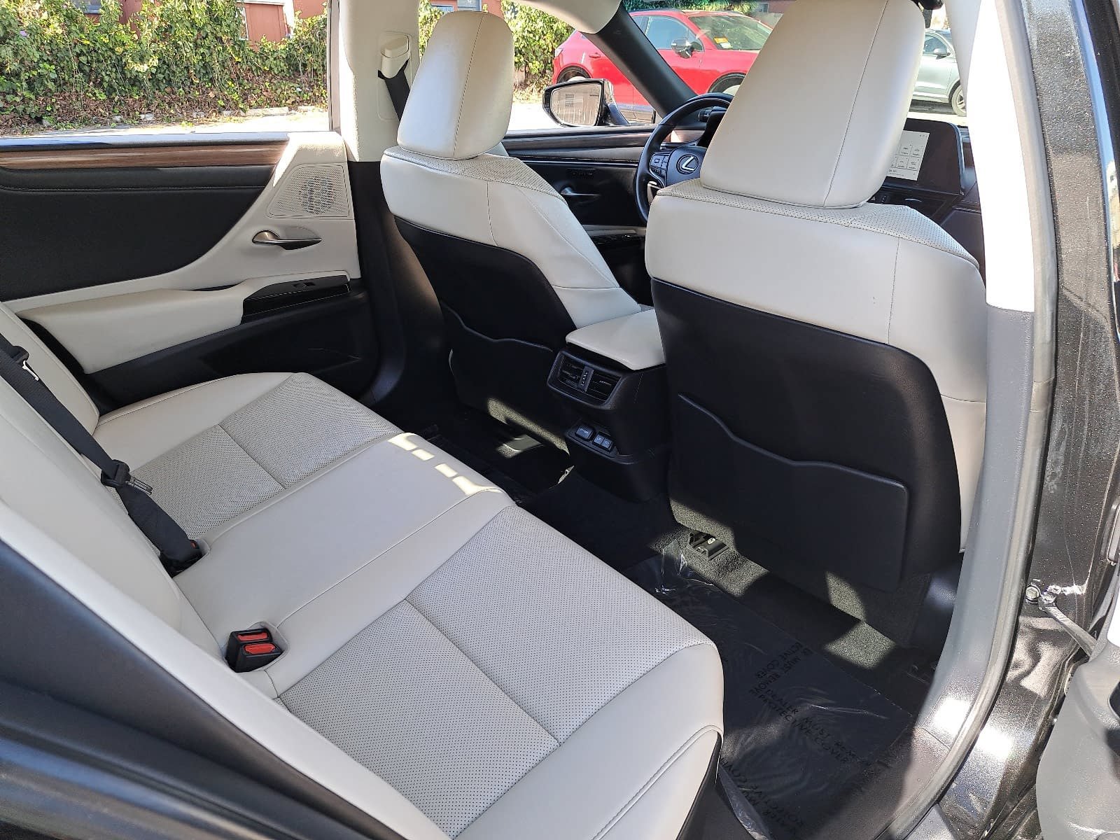 Used 2024 Lexus ES 350 w/ Premium Package FWD image 11