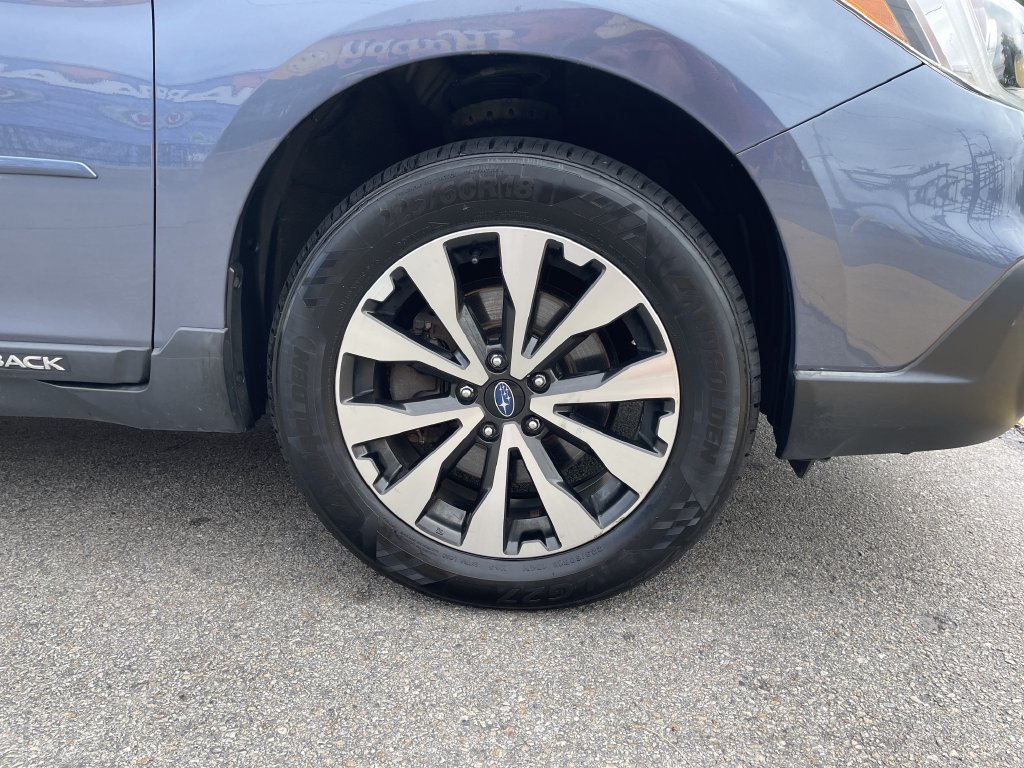 Used 2016 Subaru Outback 2.5i Limited AWD/4WD image 11