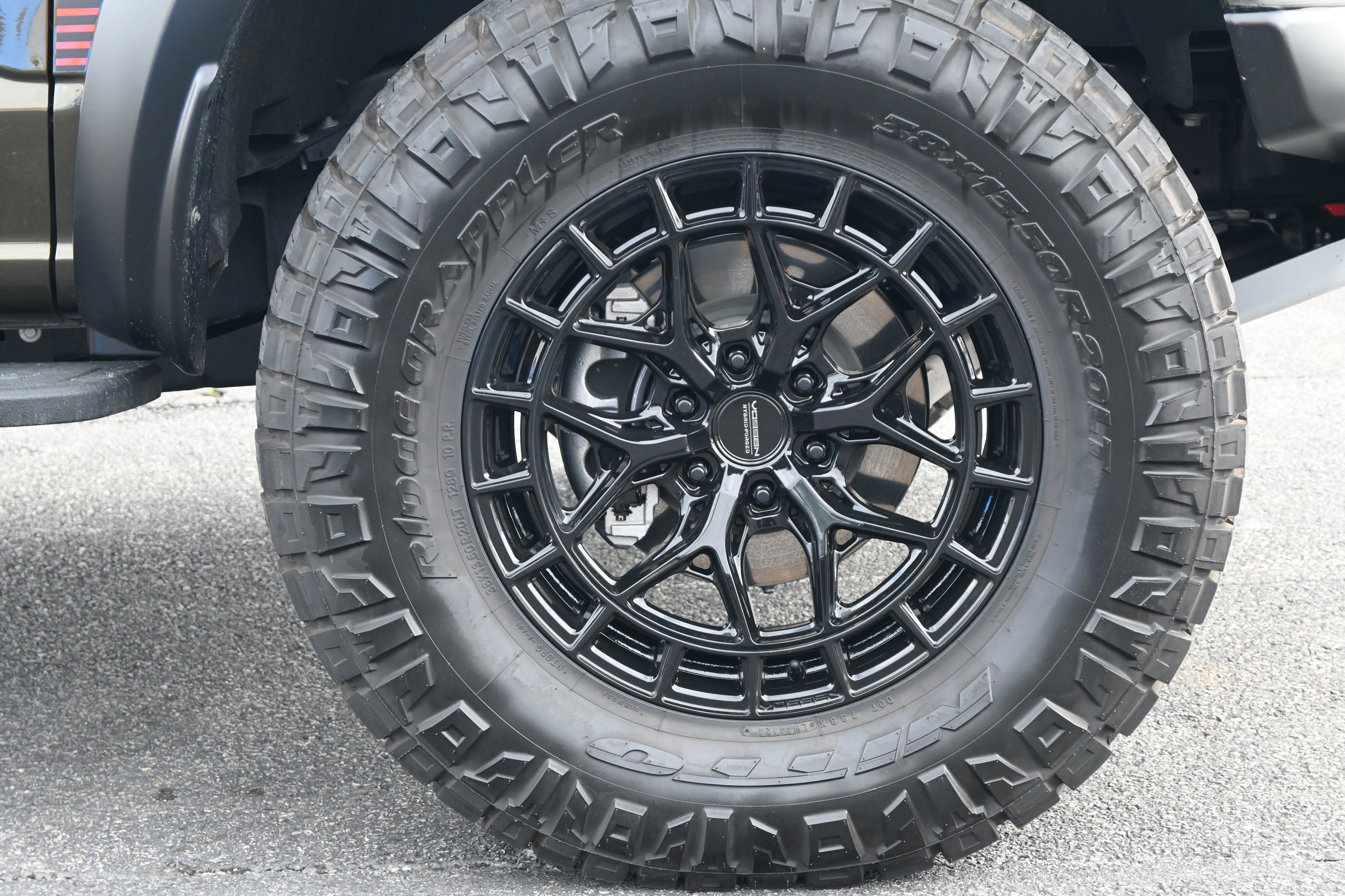 Used 2025 Ford F150 Raptor w/ Equipment Group 803A Raptor R image 15