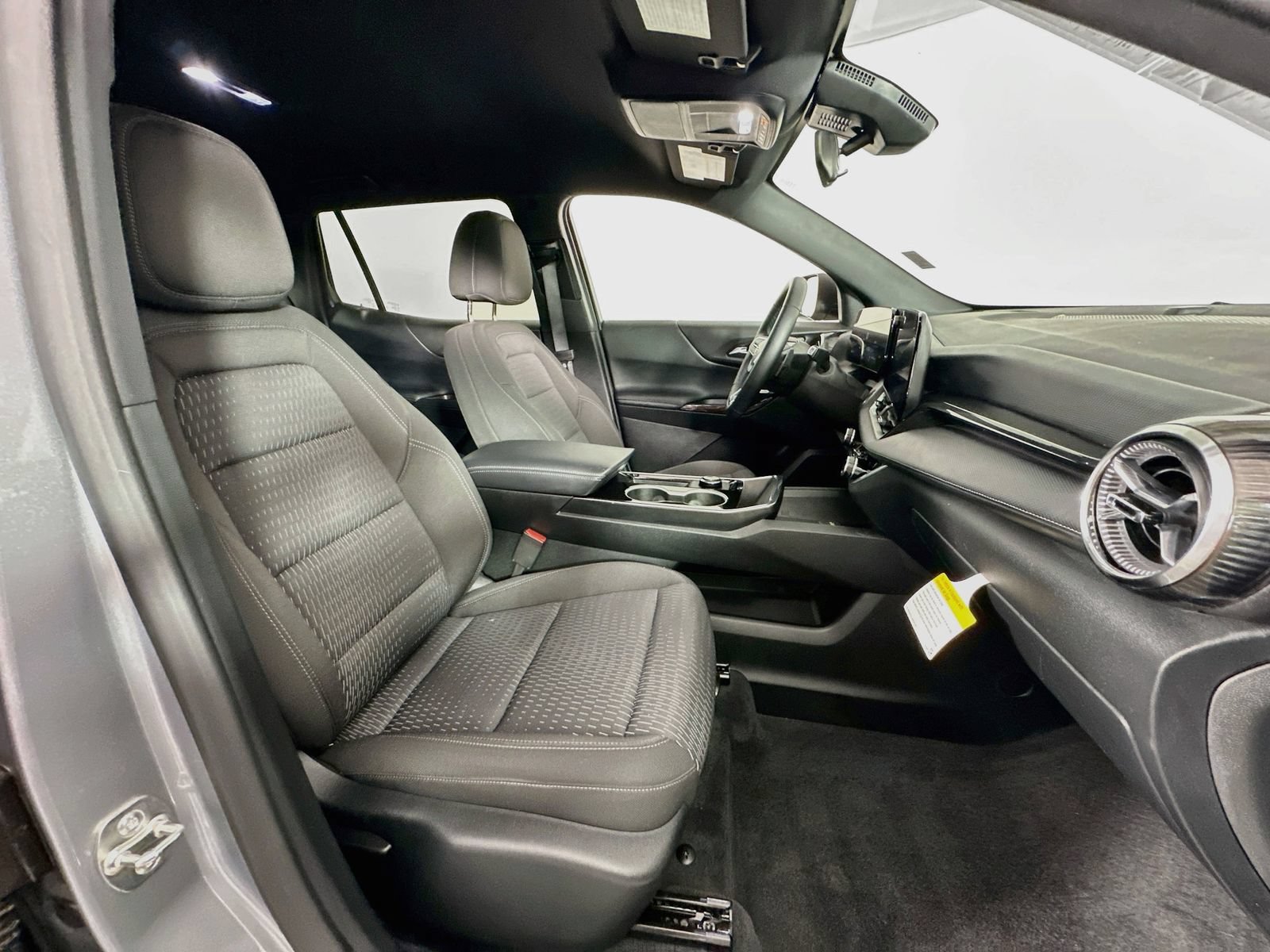 Used 2026 Chevrolet Equinox LT FWD image 28