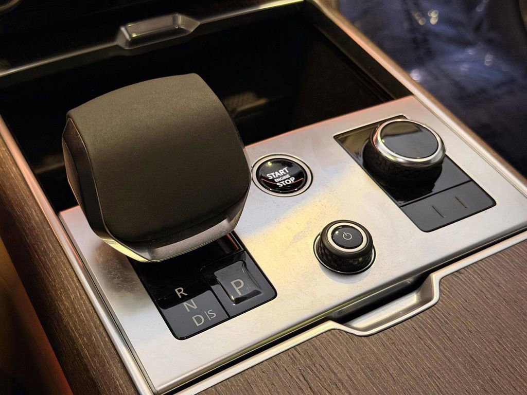 Used 2023 Land Rover Range Rover SE AWD/4WD image 19