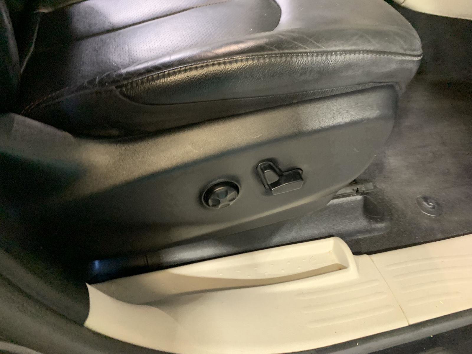 Used 2020 Chrysler Pacifica Touring-L Plus image 27