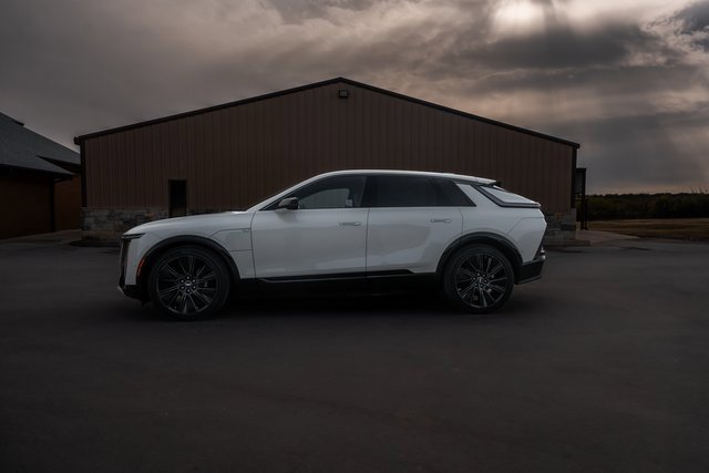 New 2024 Cadillac Lyriq Sport w/ Nappa Leather Package image 3