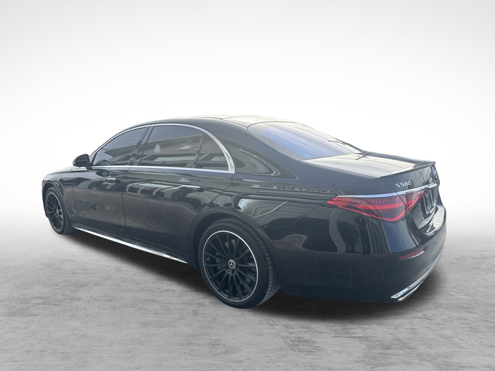 Used 2022 Mercedes-Benz S 580 S 580 image 3