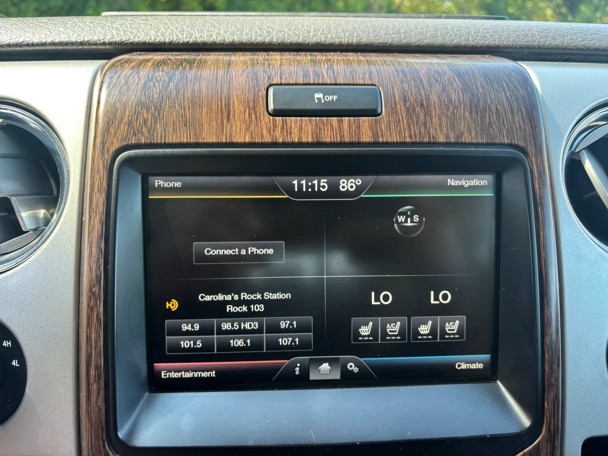 Used 2013 Ford F150 Lariat w/ Luxury Equipment Group AWD/4WD image 16