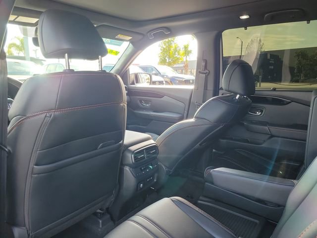 Certified 2025 Honda Pilot TrailSport image 15