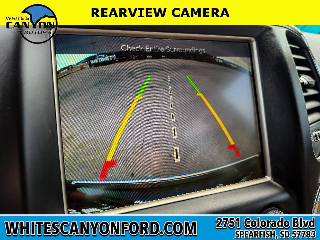 Used 2016 Jeep Grand Cherokee Limited w/ Luxury Group II image 18