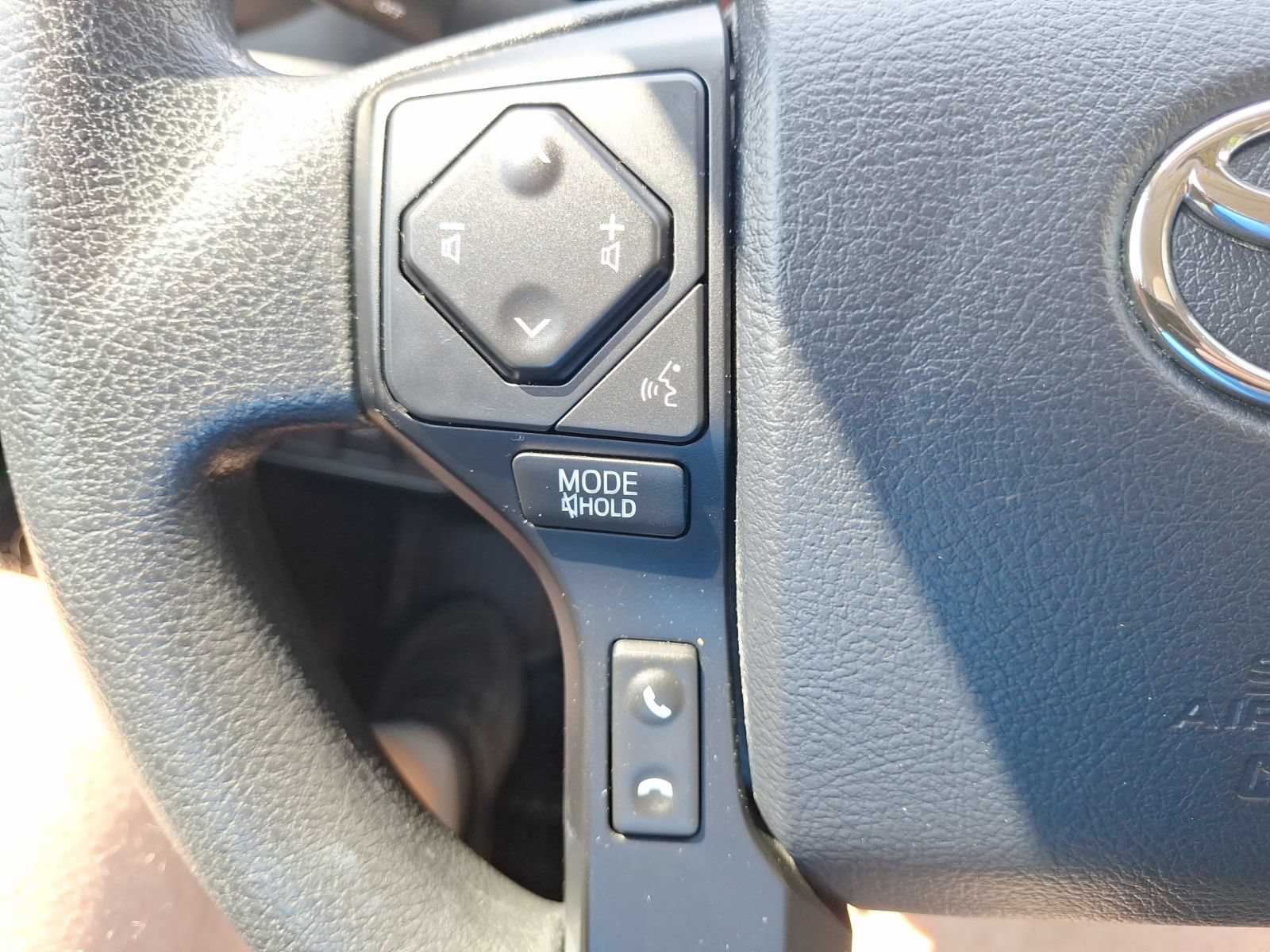 Used 2019 Toyota Tacoma SR w/ SR Convenience Package RWD image 19