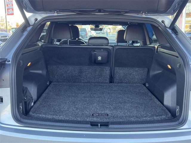 Used 2022 Volkswagen Atlas Cross Sport SEL Premium R-Line image 7