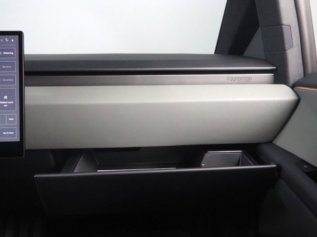 Used 2024 Tesla Cybertruck AWD Crew Cab image 55