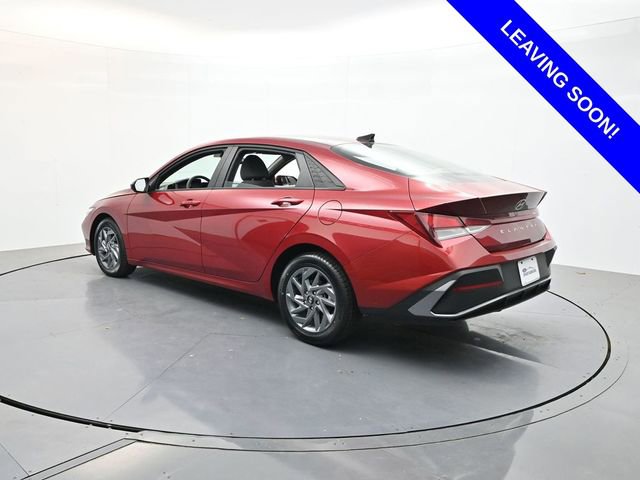 Used 2024 Hyundai Elantra SEL FWD image 5