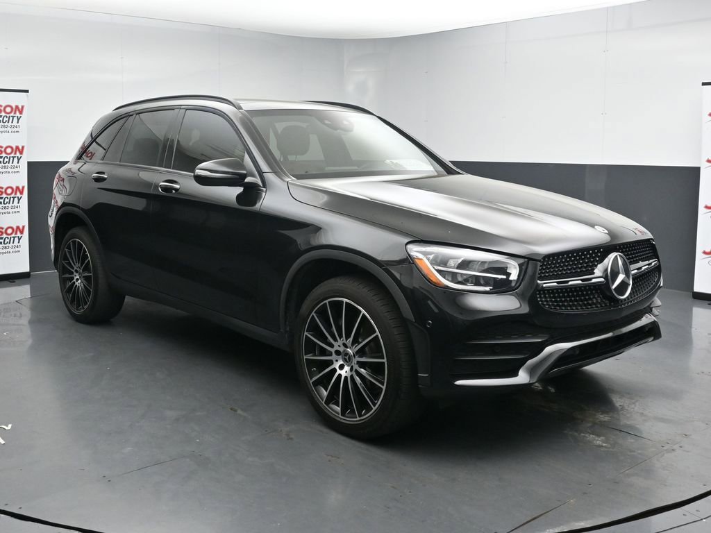 Used 2021 Mercedes-Benz GLC 300 4MATIC image 2