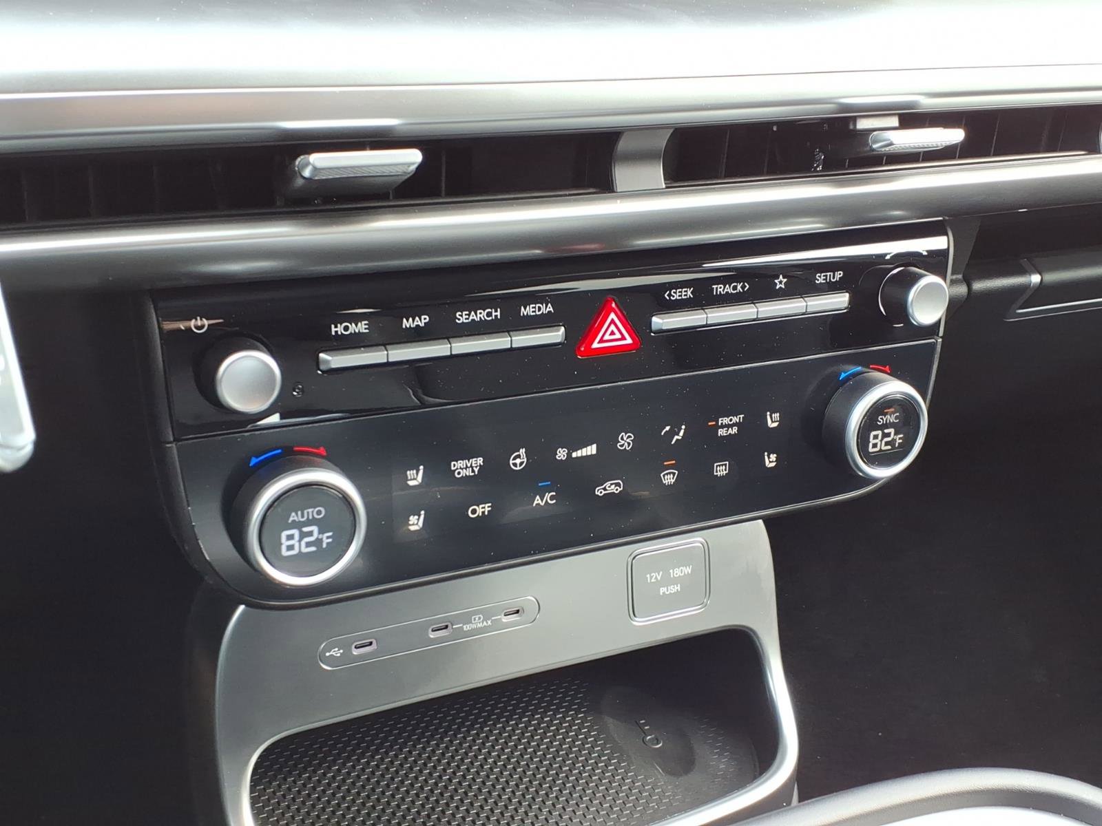 New 2026 Hyundai Ioniq 9 SEL image 17